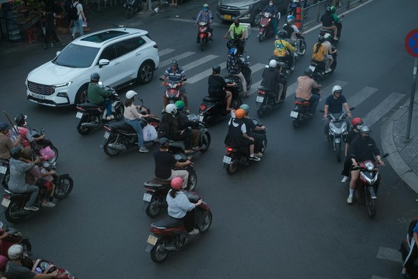 Quels sont les avantages d'un pare-brise chauffant pour une utilisation en hiver sur une Renault Clio ?